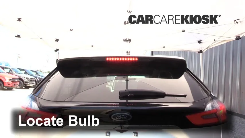 2019 Ford Edge Titanium 2.0L 4 Cyl. Turbo Éclairage Feu de freinage central (remplacer l'ampoule)